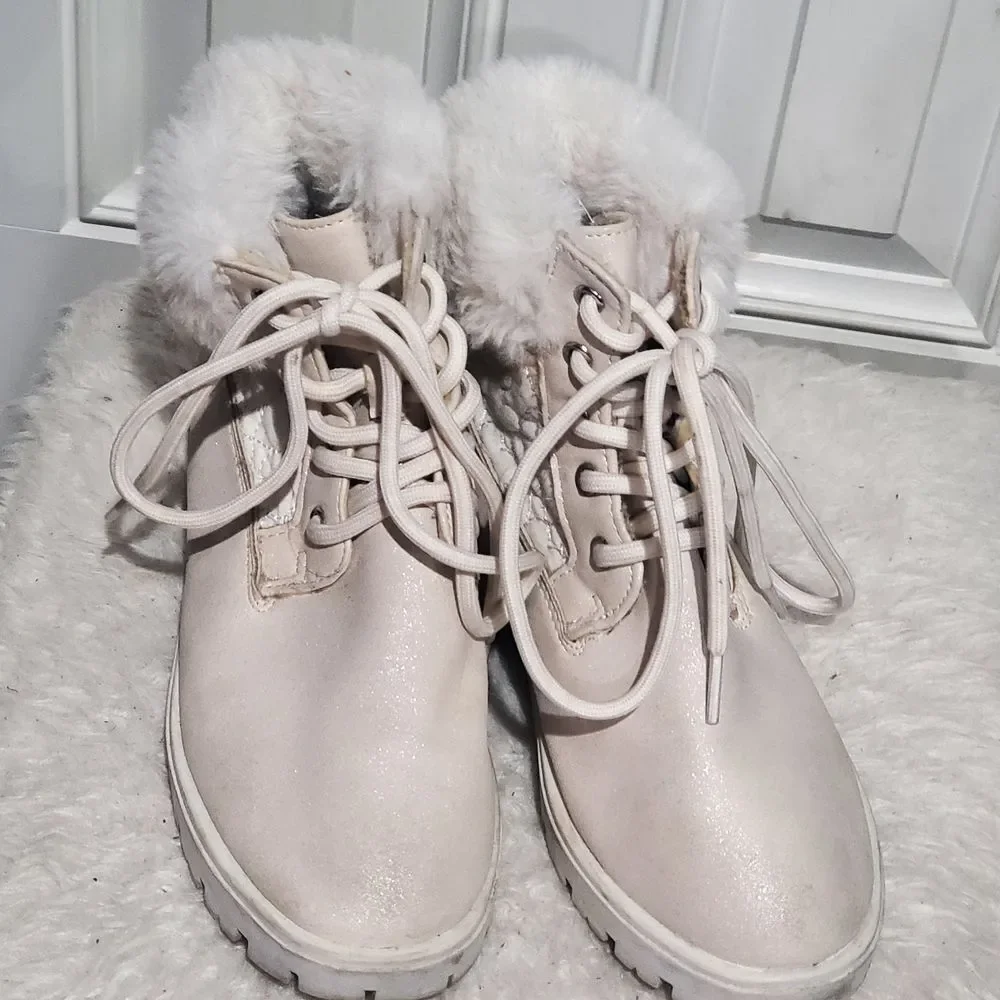 Girls BCBG Boots Cream Fur-Lined Kids Boots